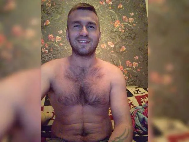 Live sex webcam photo for 123Oksi123 #275744368