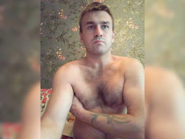 Live sex webcam photo for 123Oksi123 #276100377