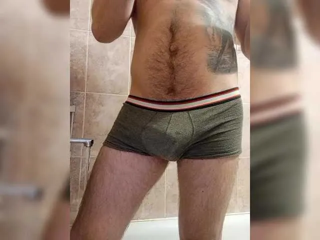 Live sex webcam photo for 123Oksi123 #291956768