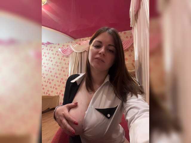 Live sex webcam photo for 17Alisa1717 #273899897