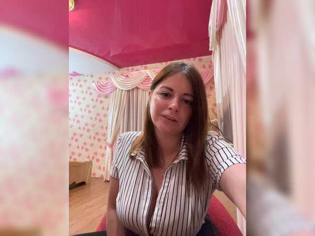 Live sex webcam photo for 17Alisa1717 #274045056