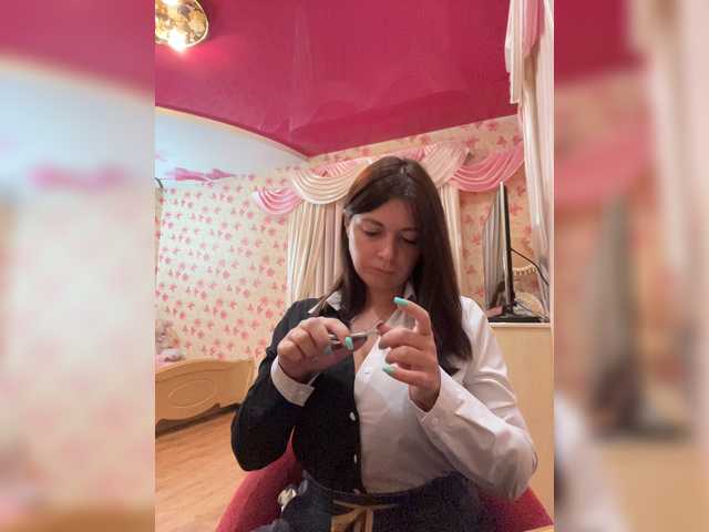 Live sex webcam photo for 17Alisa1717 #274159821