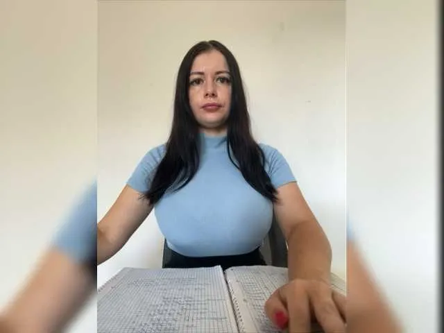 Live sex webcam photo for 17Alisa1717 #275757156