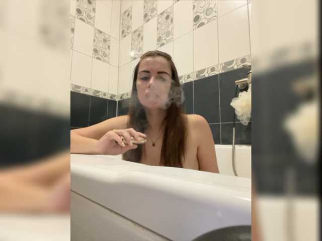 Live sex webcam photo for 17Alisa1717 #276685722