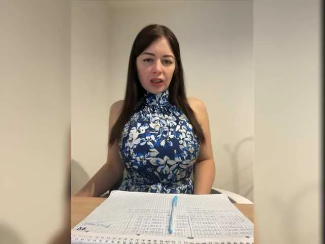 Live sex webcam photo for 17Alisa1717 #277351630