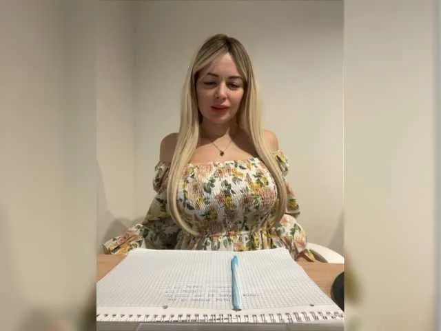 Live sex webcam photo for 17Alisa1717 #277516629