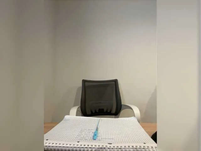 Live sex webcam photo for 17Alisa1717 #277562916