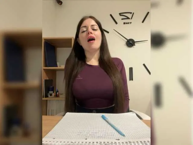 Live sex webcam photo for 17Alisa1717 #277782731