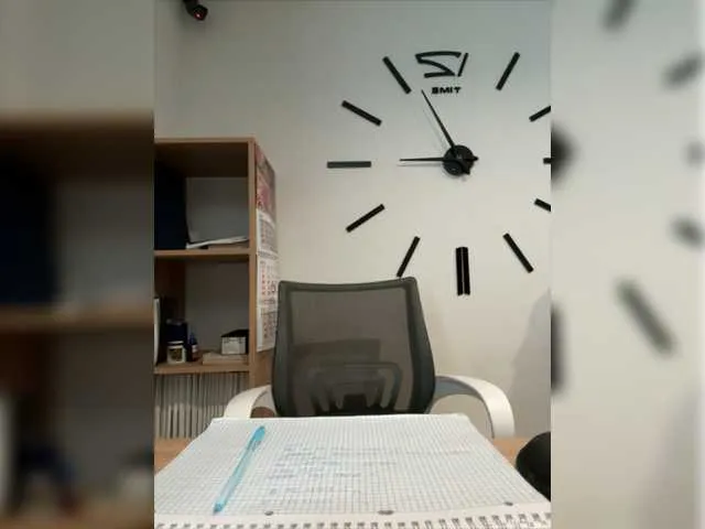 Live sex webcam photo for 17Alisa1717 #278160383