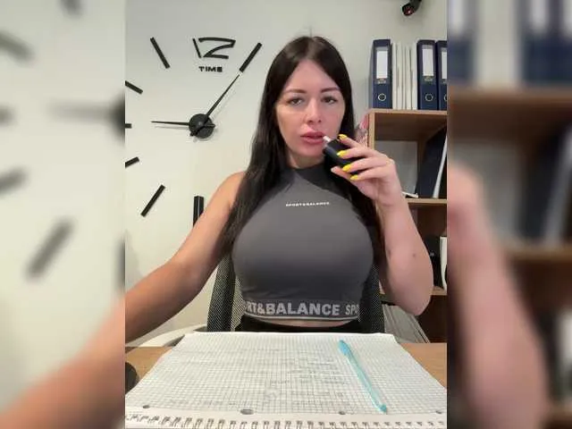 Live sex webcam photo for 17Alisa1717 #278279403