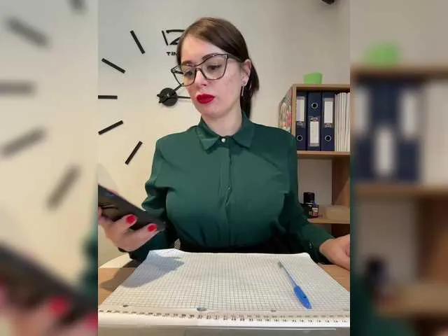 Live sex webcam photo for 17Alisa1717 #290408331