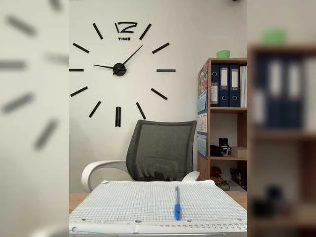 Live sex webcam photo for 17Alisa1717 #290438237