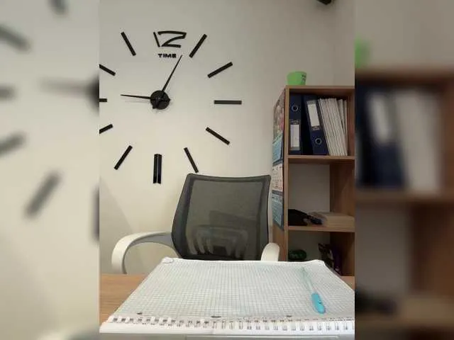 Live sex webcam photo for 17Alisa1717 #290716094