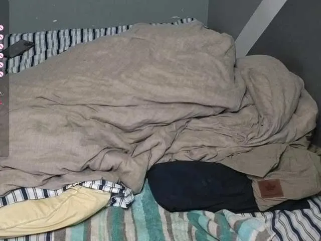 Live sex webcam photo for 17inchdick17 #289400010