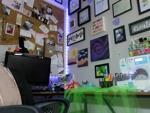 Live sex webcam photo for 1800fckyu #276571637