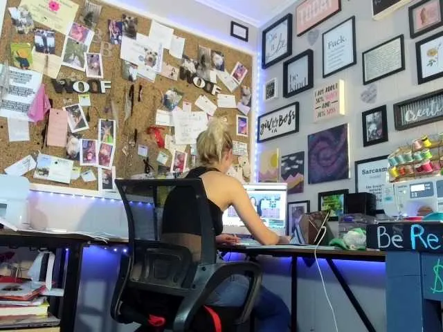 Live sex webcam photo for 1800fckyu #277093413