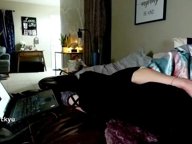 Live sex webcam photo for 1800fckyu #277411494