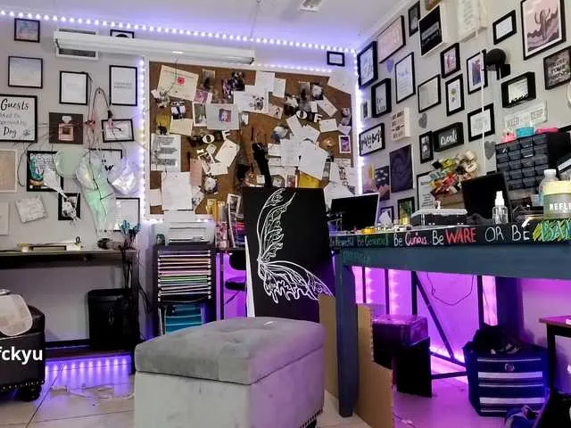 Live sex webcam photo for 1800fckyu #277564184