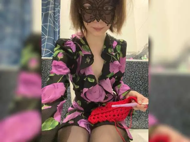 Live sex webcam photo for 18YoungPussy18 #293856818