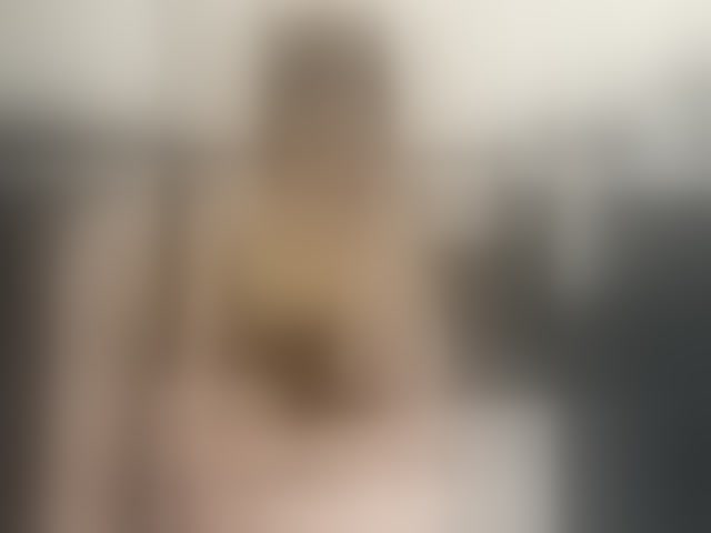 Live sex webcam photo for 18YoungPussy18 #294064681