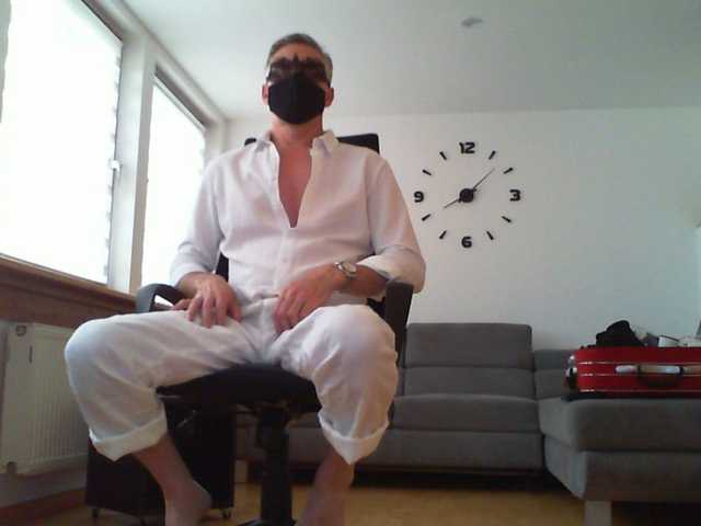 Live sex webcam photo for 1Alex1c #275491340