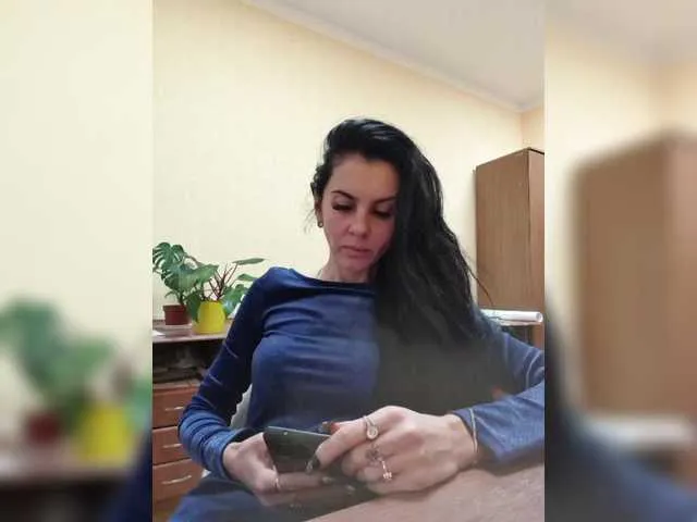 Live sex webcam photo for 1Glorya1 #290352440