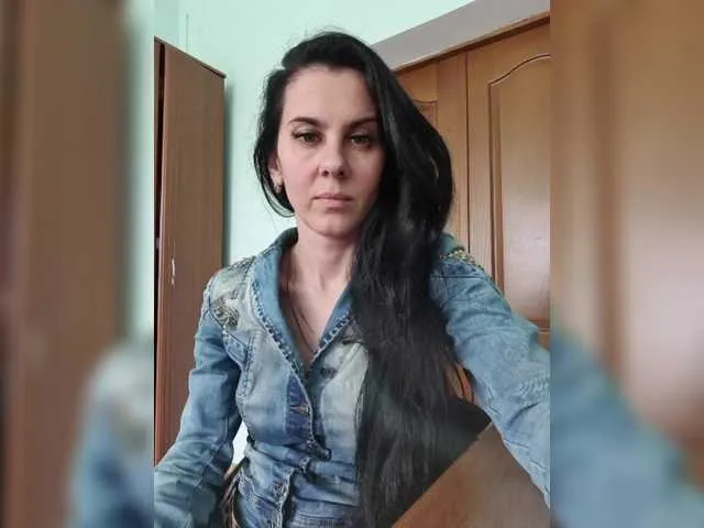 Live sex webcam photo for 1Glorya1 #291021767