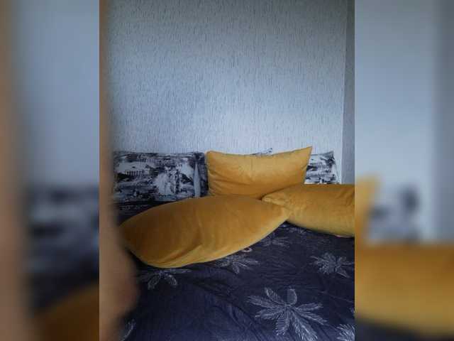 Live sex webcam photo for 1MINA #275705599