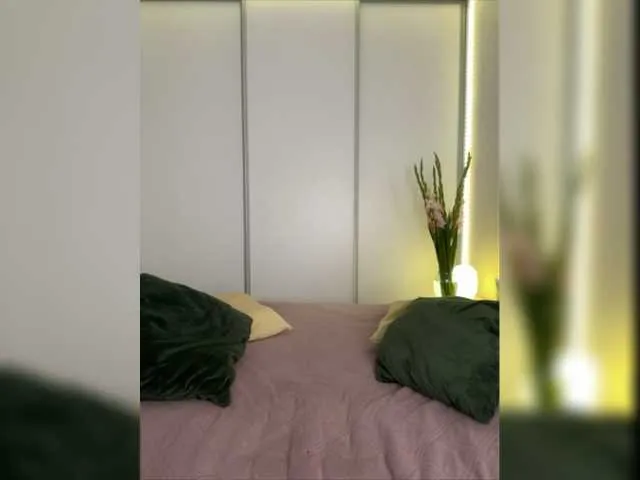 Live sex webcam photo for 1Nasty #275860544