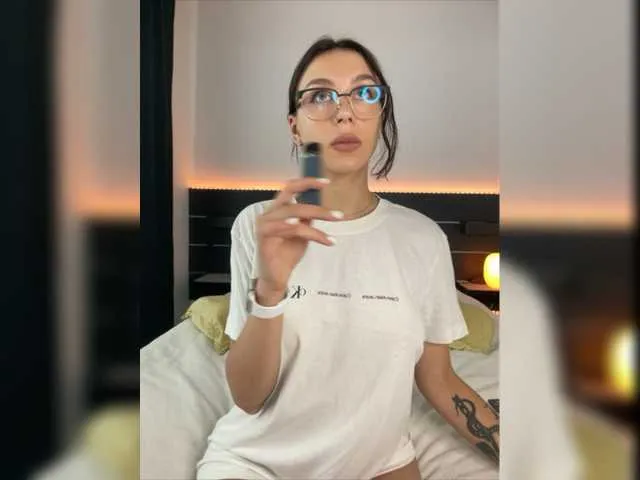Live sex webcam photo for 1Nasty #276192473