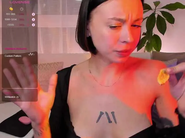 Live sex webcam photo for 1Nasty #277983108