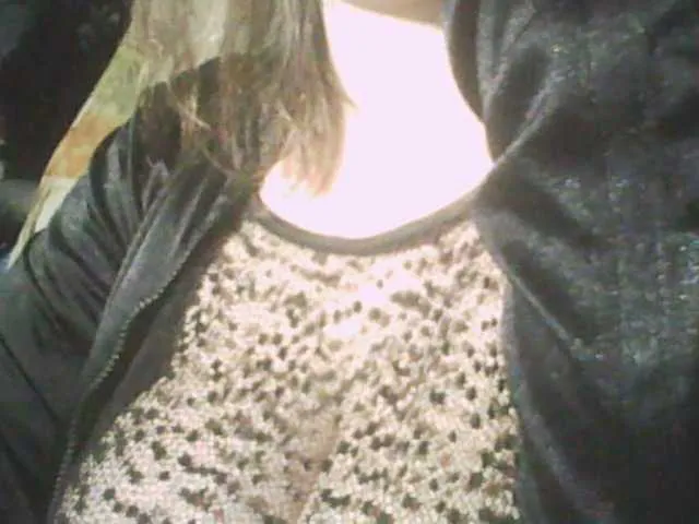 Live sex webcam photo for 1deluxepussy #291085198