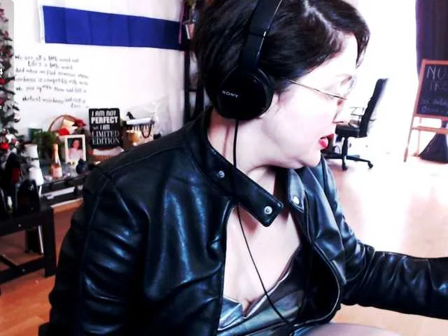 Live sex webcam photo for 1imperatriza #290925408