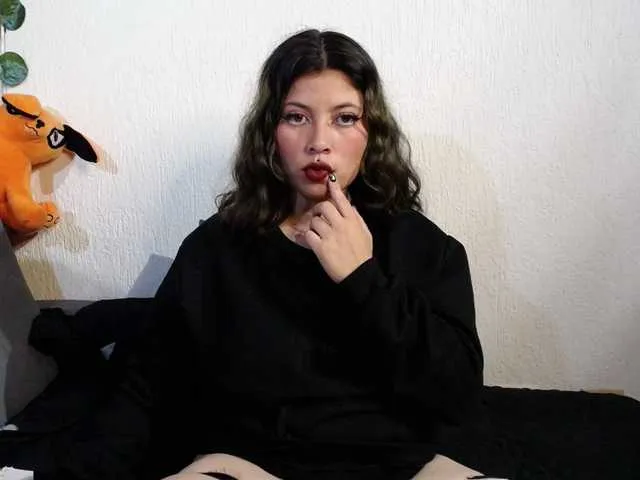 Live sex webcam photo for 1lilith #277955103