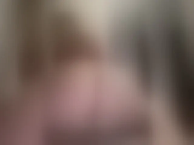 Live sex webcam photo for 1ouise #272998091