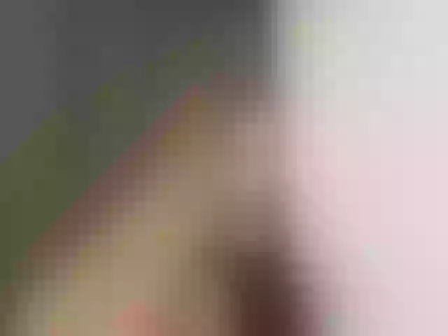 Live sex webcam photo for 1ouise #276371310