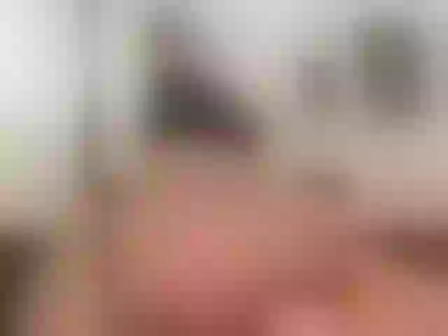 Live sex webcam photo for 1ouise #276622590