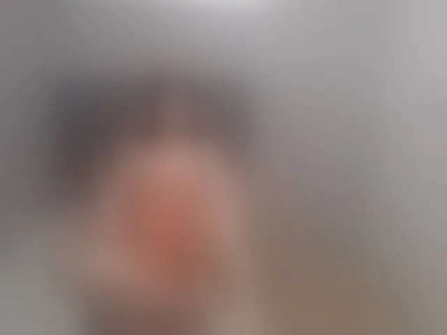 Live sex webcam photo for 1sweetasian #293964417