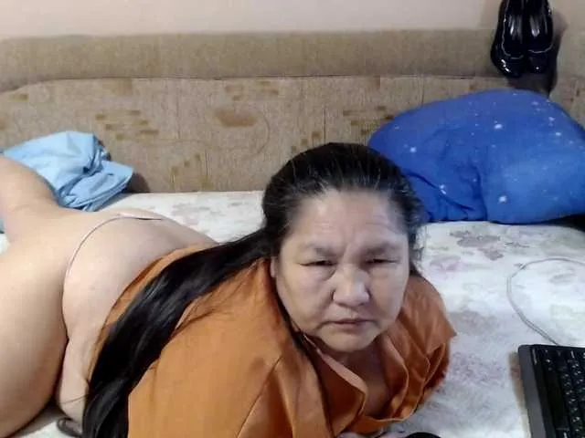 Live sex webcam photo for 2Milf45 #291025710
