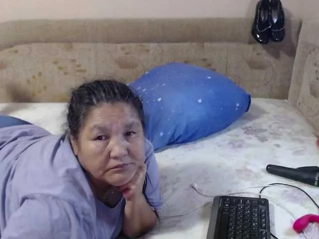 Live sex webcam photo for 2Milf45 #291448747