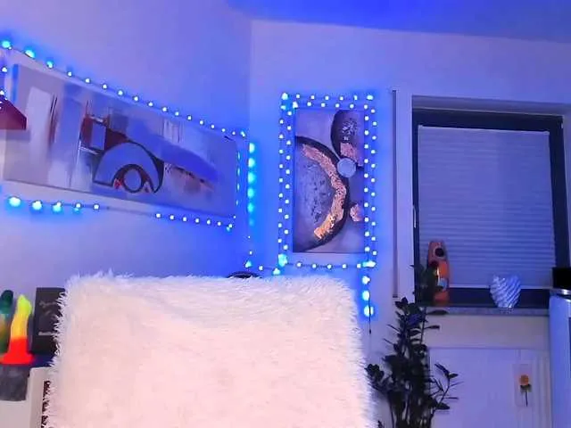 Live sex webcam photo for 2bigass4u #274022538