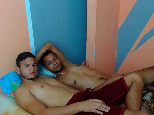 Live sex webcam photo for 3Boydelicious #273400832