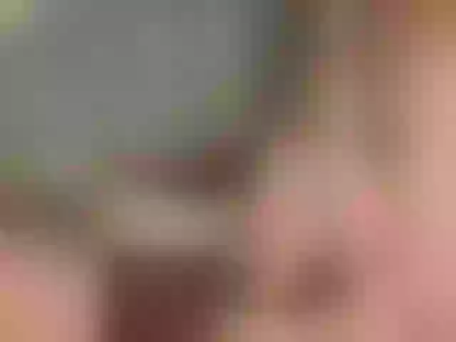 Live sex webcam photo for 3hotandyoung3 #291530591