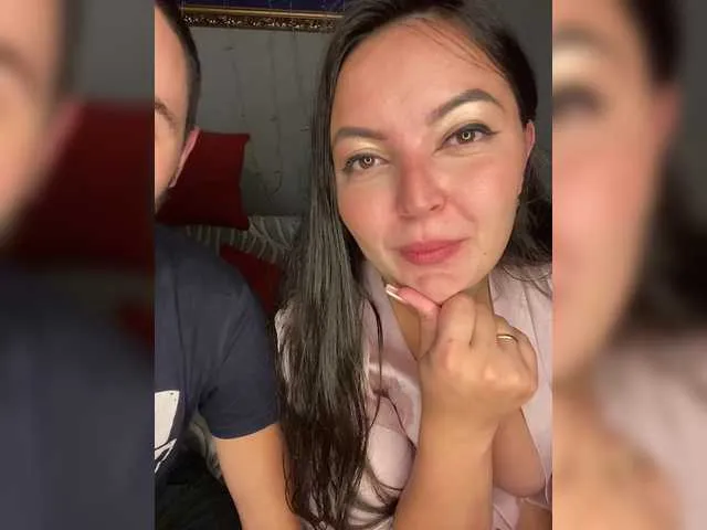 Live sex webcam photo for 3hotandyoung3 #291625171