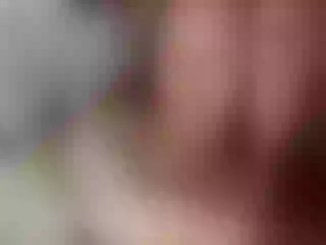 Live sex webcam photo for 3hotandyoung3 #291955425