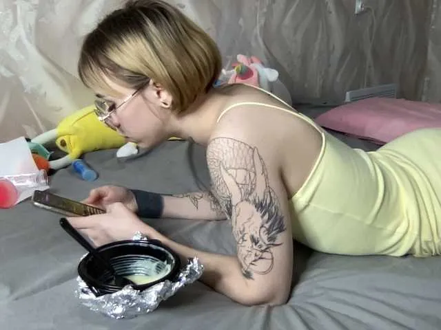 Live sex webcam photo for 669Aleksa669 #271803947