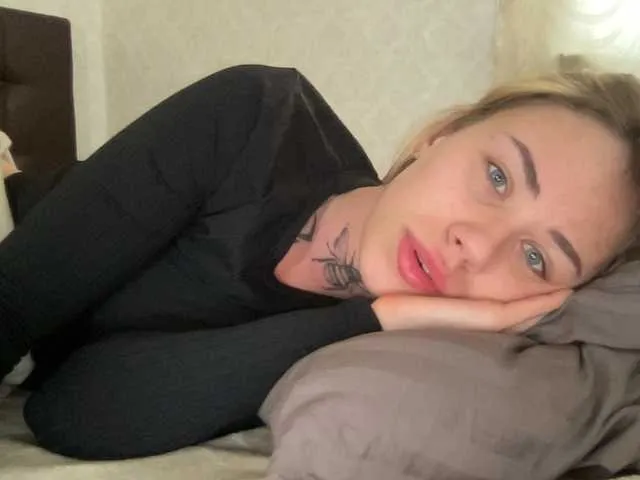 Live sex webcam photo for 669Aleksa669 #273433841