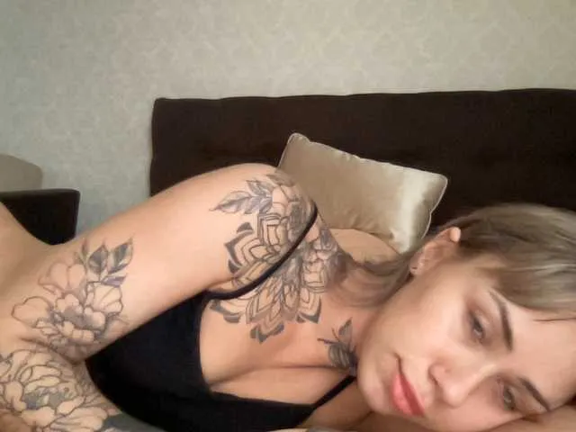 Live sex webcam photo for 669Aleksa669 #274048525