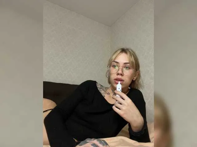 Live sex webcam photo for 669Aleksa669 #274335495