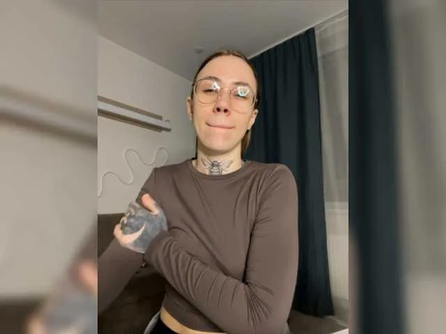 Live sex webcam photo for 669Aleksa669 #277666833